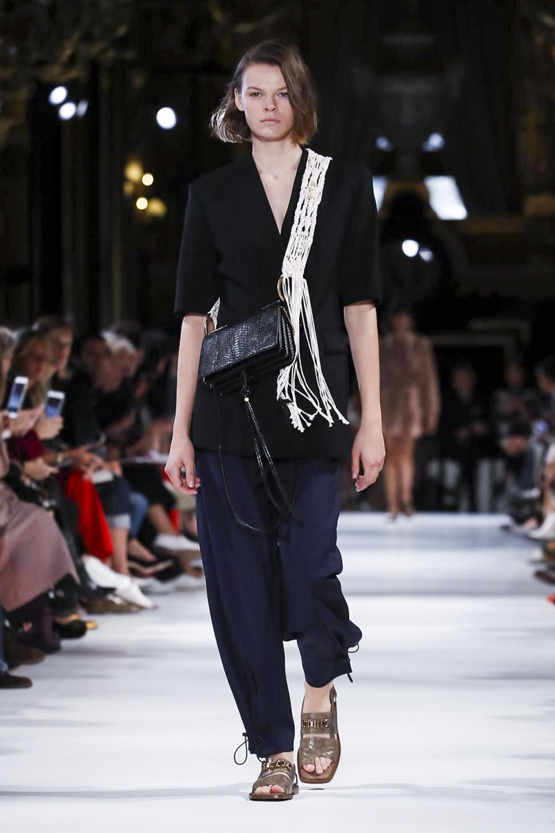 티베트에서 영감받은 스텔라 맥카트니 2018 S/S 컬렉션 | 인스티즈