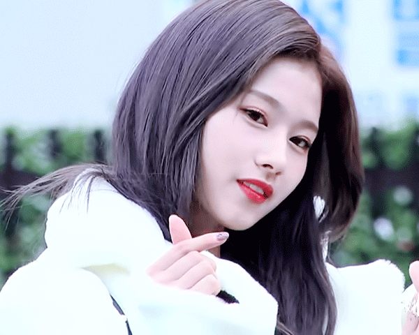 사람 홀리게 끼부리는 끼쟁이 사나 | 인스티즈
