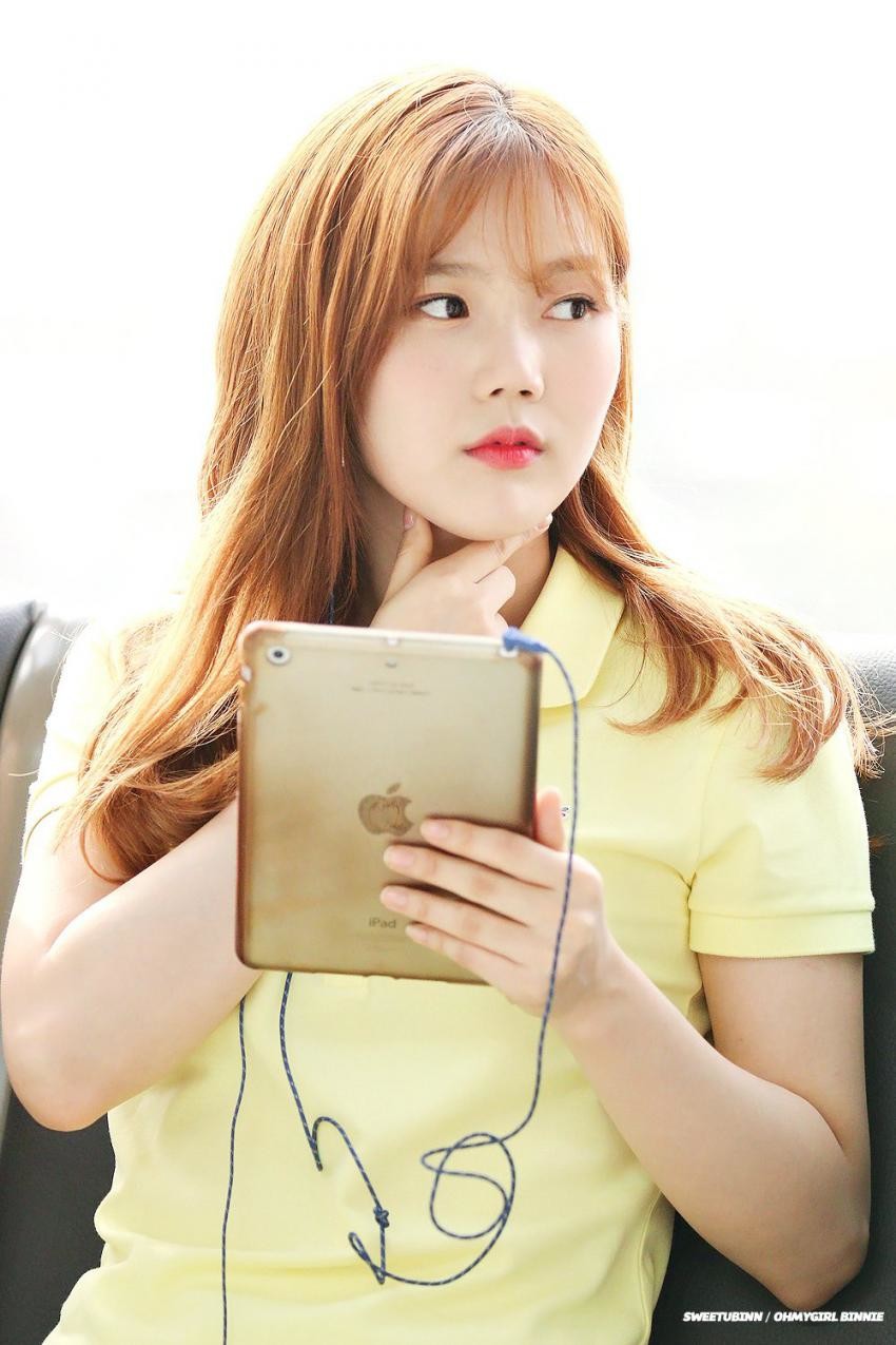 오마이걸에서 제일 안웃고 시크한 멤버 | 인스티즈